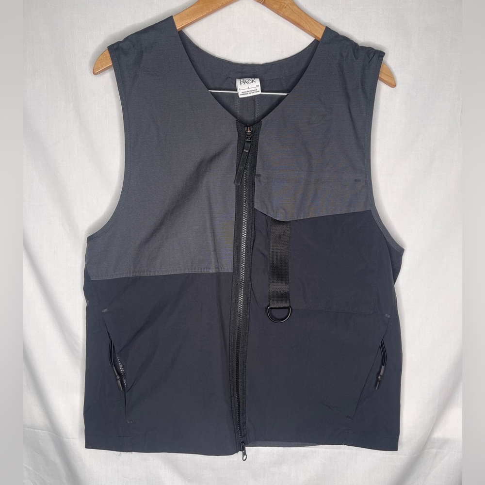 Nike Sportswear Tech Pack Unlined Gilet Vest Black DM5534-060 Men's Sz: S New